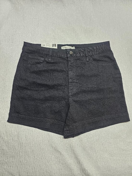 Rebecca Minkoff Pants - RM by Rebecca Minkoff Women's Relaxed Fit High Rise 90' s Short